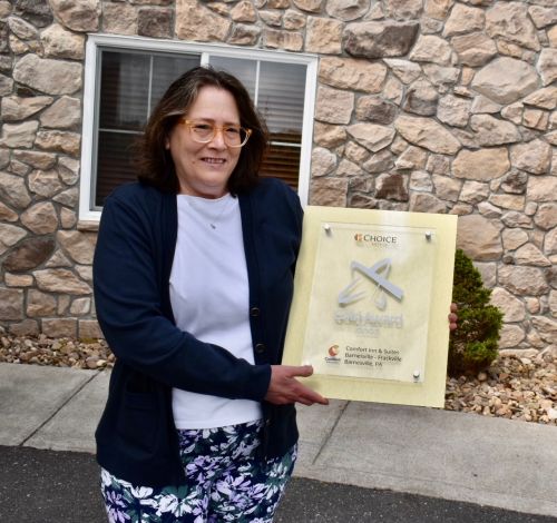 Comfort Inn & Suites Hotel Barnesville-Frackville Wins Prestigious 2022 Gold Hospitality Award from Choice
